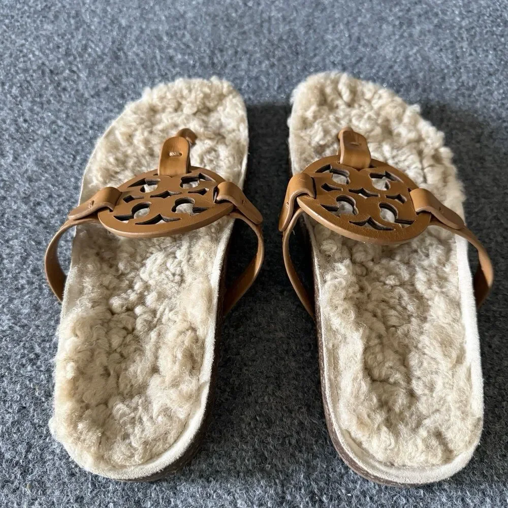 Tory Burch Miller Cloud Shearling Medallion Thong Sandals Rubber Women’s 6.5